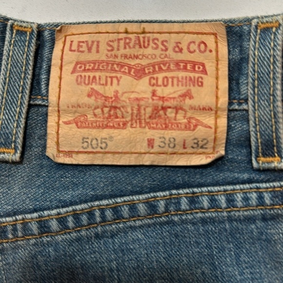 Men’s Levi’s 505 Regular Fit Jeans Size 38” x 32” - Picture 3 of 6